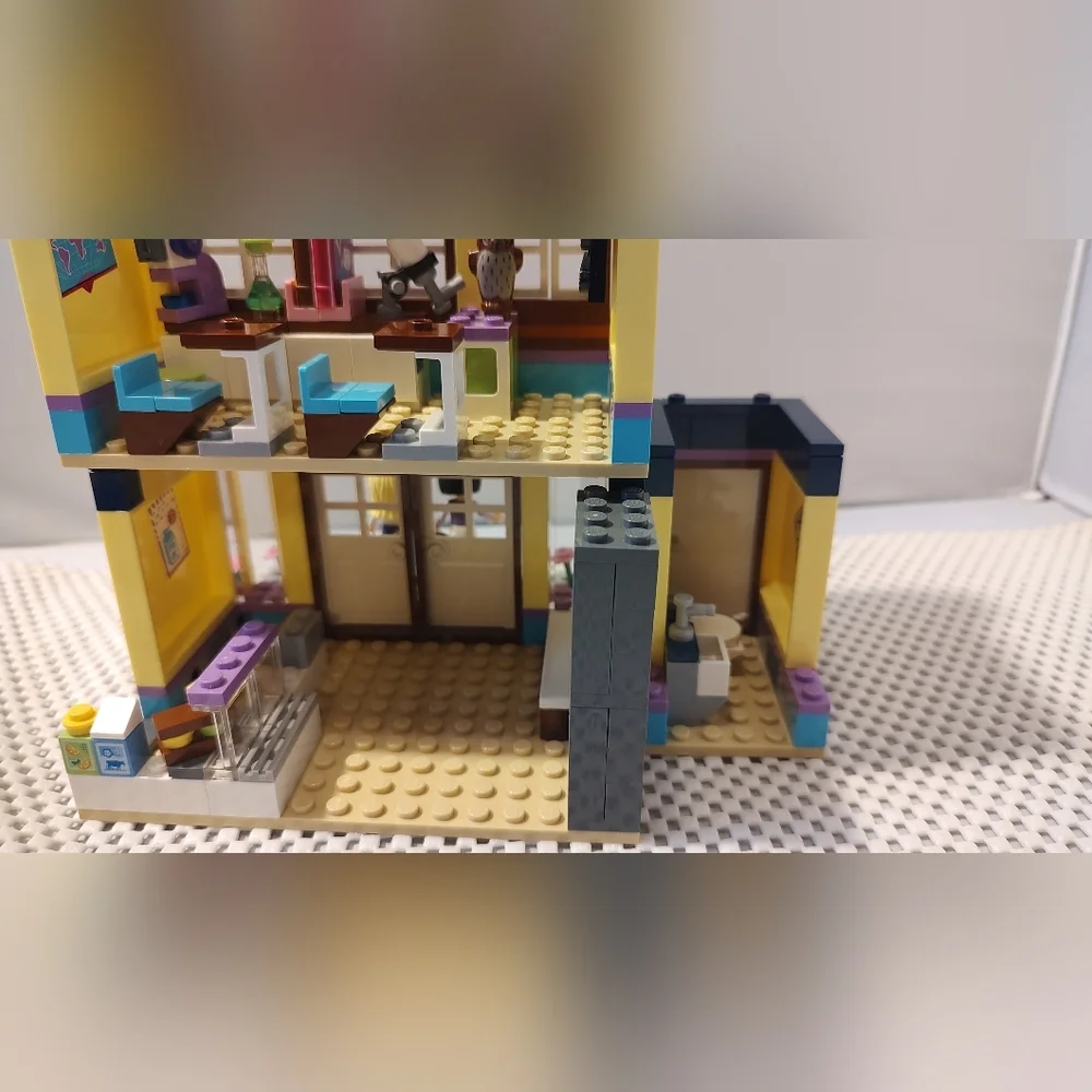 Lego Friends 41005 Heartlake High School Building Set